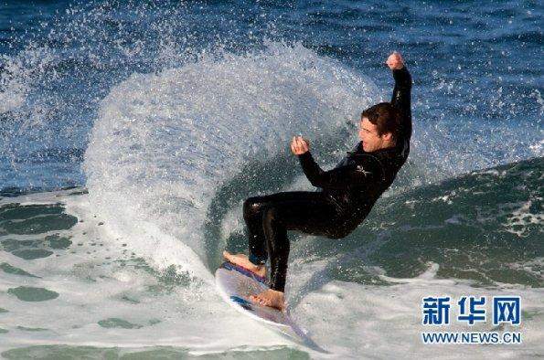 港股异动 | 海南离岛免税销售仍在修复 中国中免(01880)跌超4% 美兰空港(00357)盘中跌近7%