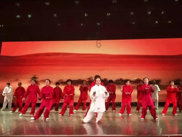 针织裙