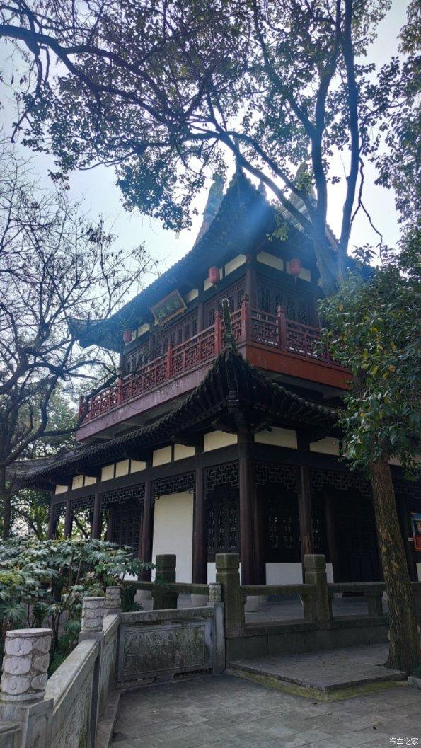 市教育局参赛队伍在全市“红色后浪 青春建功”项目评审大赛中荣膺佳绩